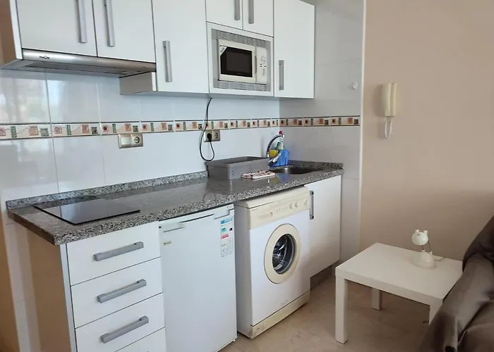 Turisstiko La Roca Chica 2 * Τορρεμολίνος