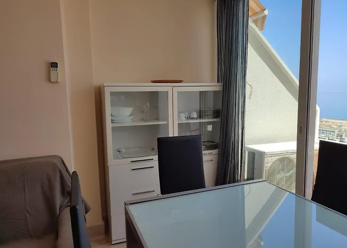 Turisstiko La Roca Chica 2 * Τορρεμολίνος